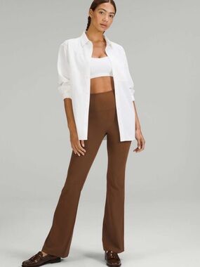 Lululemon Groove Super-High-Rise
Flared Pant 33”
